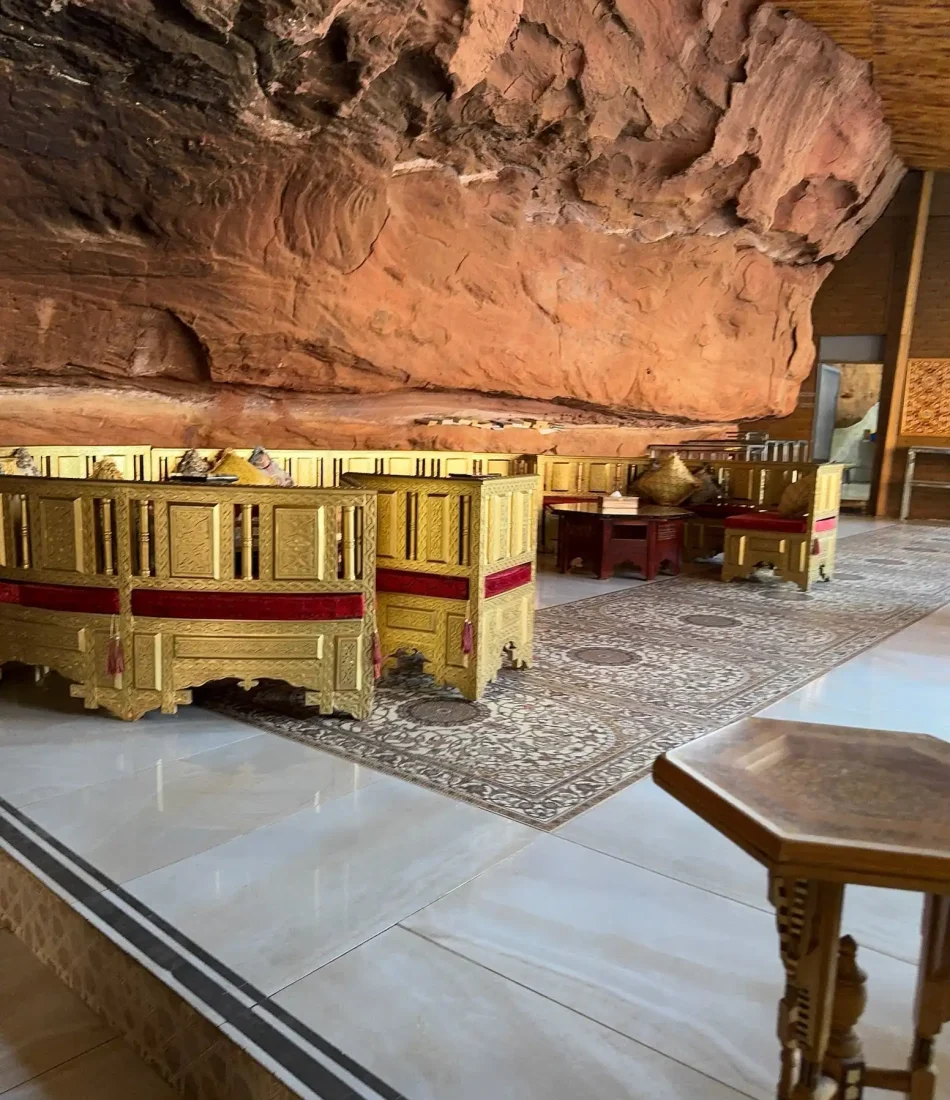Cave Lunch in Wadi Rum